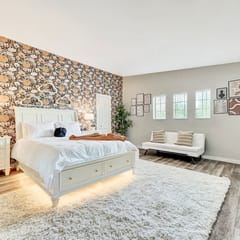LUX 7BA/5BA Oasis w/Heated Pool & Spa +huge garden