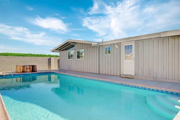 Luxury 4BR 2BA House with Pool Spa Billiard Only 6 minutes to the Strip - Image 1